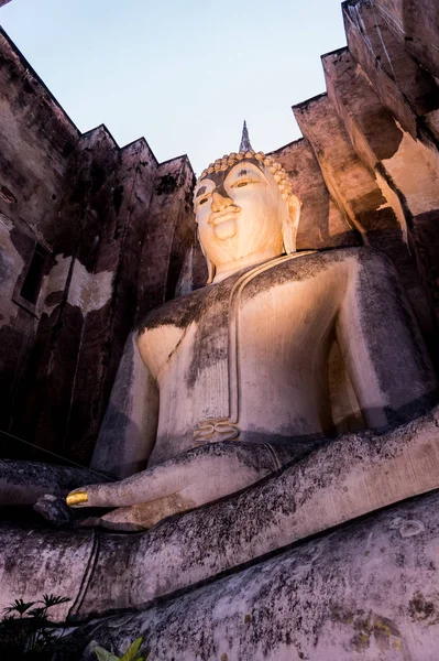 佛像的扫管笏寺密友从素可泰，泰国的特写 — 图库照片