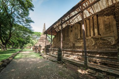 Eski şehir ibadet yer işaretlerini, geçmiş park Si-Satchanalai, Sukhothai Eyaleti, Tayland.