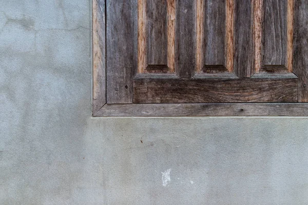 Oud hout met betonnen muurachtergrond — Stockfoto