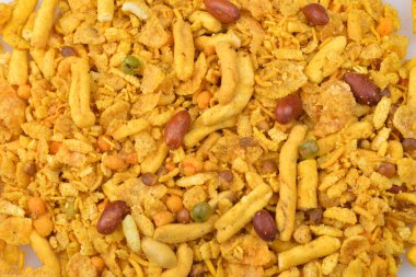 Geleneksel Hint khatta meetha karışımı Namkeen