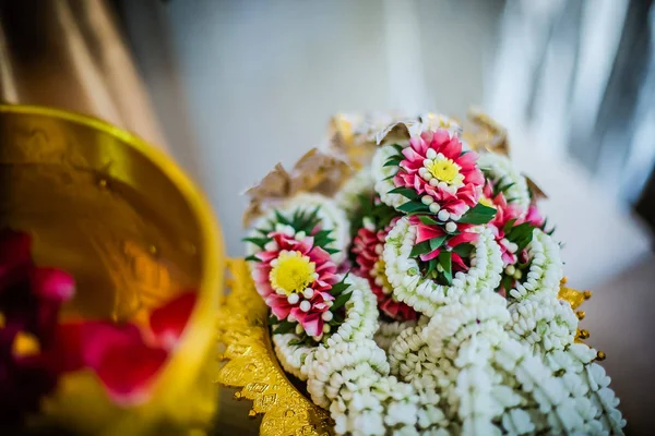 Квітка Гарланд для нареченої і нареченого в тайському весілля — стокове фото
