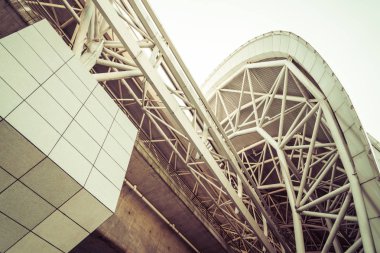 yüksek hızda düşük açılı görünüş tren istasyonu çatı filtre ile