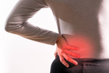 Kadınlar arka yaralanma / çalıştıktan sonra acı çekecek