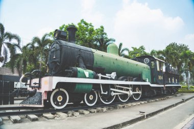 eski buhar motoru lokomotif İkinci Dünya Savaşı trende Kanchanaburi, Tayland river Kwai Köprüsü yakınlarında