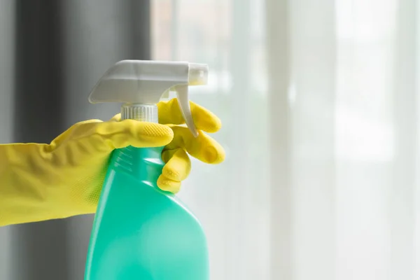 Covid Coronavirus Disinfezione Della Casa Con Spray Detergente Alcol Interrompere — Foto Stock