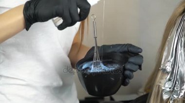 Kuaför saç renkleri hazırlanması