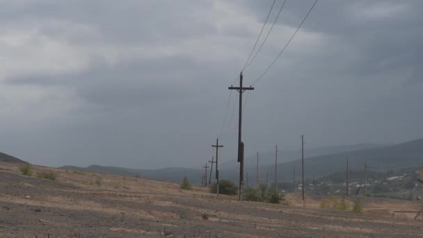 Sturm, Sturm an der Stromleitung. — Stockvideo