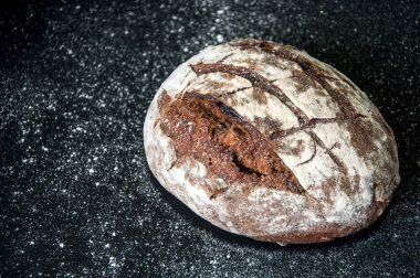 hamur mayası çavdar ve beyaz un ekmek