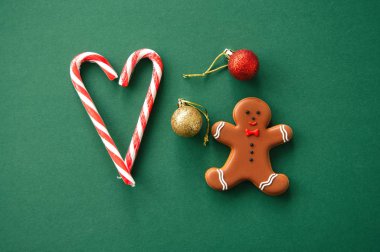 Neşeli Noel kavramı arka plan. Zencefilli kurabiye adam, şeker olabilir