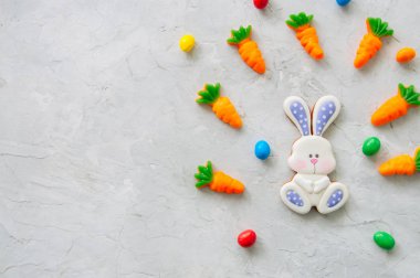 Paskalya tavşanı kurabiye ve reçel şeker o çiğneme havuç