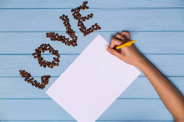 Las Manos Mujer Sostienen Pluma Escriben Sobre Papel Blanco Texto —  Fotos de Stock