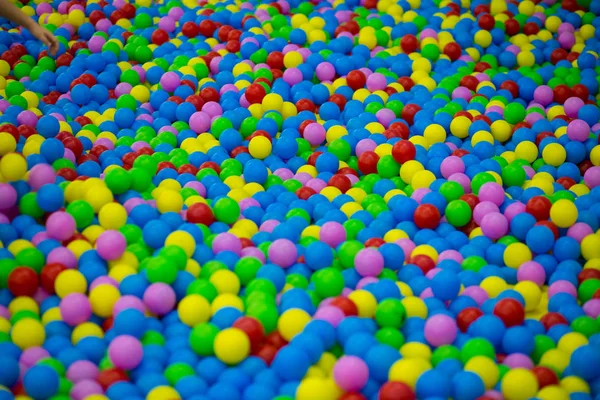 Bolas Plástico Coloridas Piscina Sala Jogos Piscina Para Divertir Saltar — Fotografia de Stock