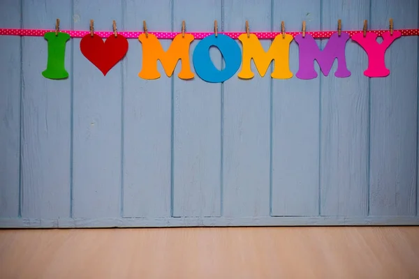 Garland Met Tekst Love Mama Van Kleurrijke Papier Alfabet Een — Stockfoto