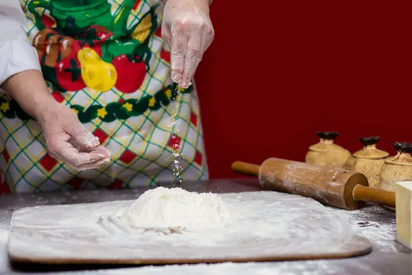 Woman Sprinkling Flour Fresh Dough Kitchen Table Cooking Process Concept — Stock Photo, Image