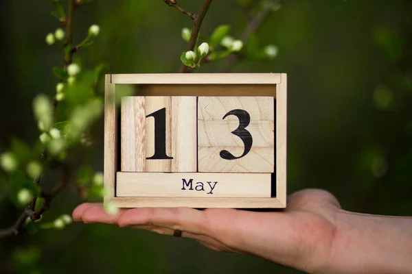 13 May Happy Mothers Day message with wooden block calendar