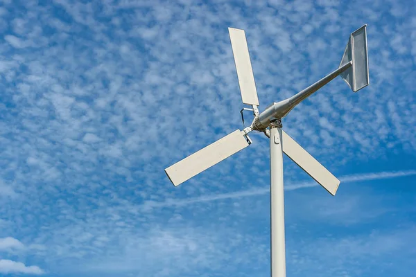 Yakın kadar yakın rüzgar türbini.