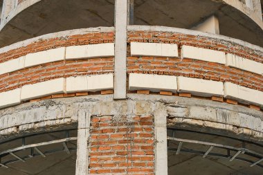 Bina yapım aşamasındadır.