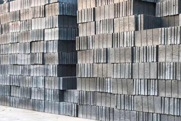 Gri tuğla hisse senedi.