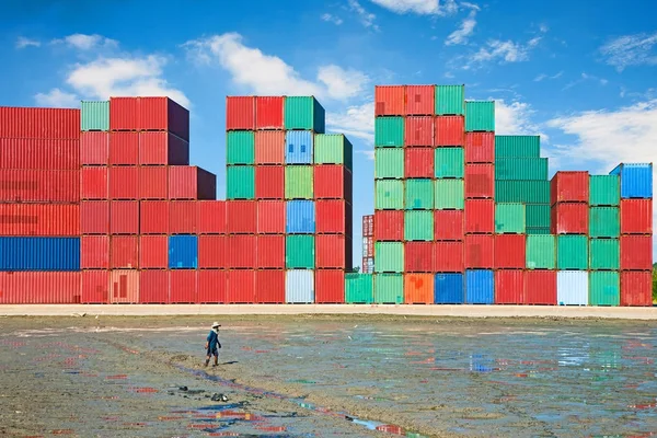 Stacked cargo containers. — Stock Photo, Image