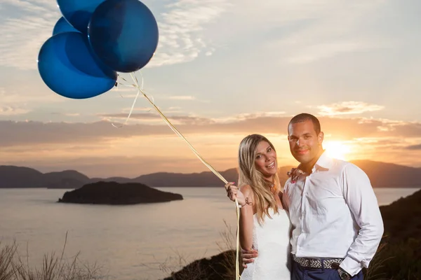 Bcouple with balloons — Stock Photo, Image