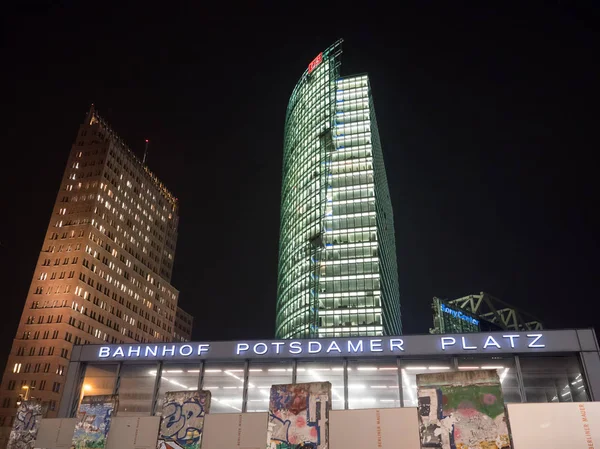 Postdamer Platz bei Nacht — Stockfoto