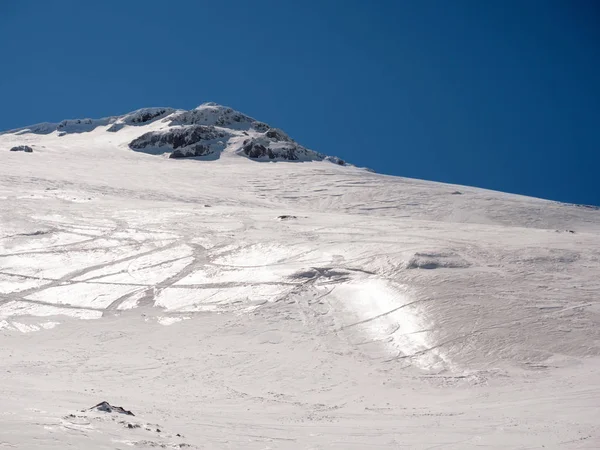 Top Mountain Helmos Kalavrita Ski Resort Snow Clouds Sunny Day — Stock Photo, Image