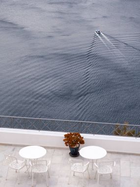 Balkon tablolarla