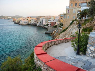 Öğleden sonra şehirde: Syros