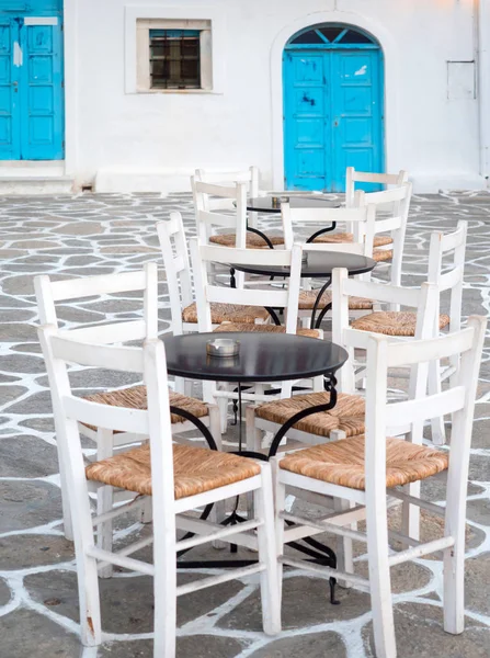 Tische und Stühle — Stockfoto
