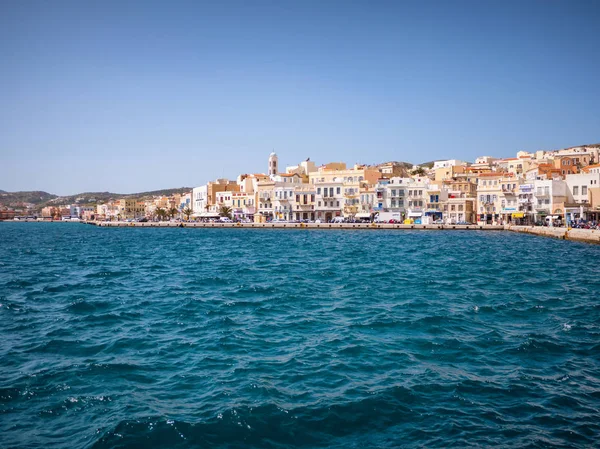 Syros ville dans une journée ensoleillée — Photo