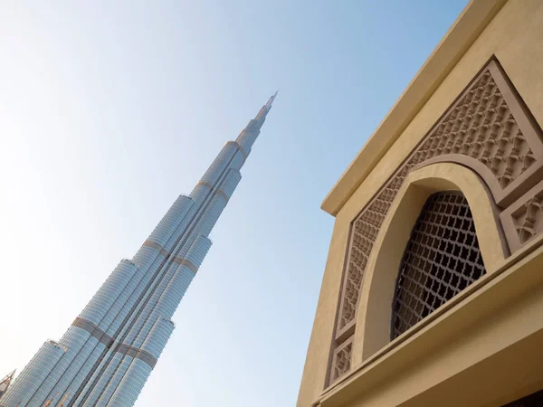 O edifício Burj Khalifa em Dubai — Fotografia de Stock