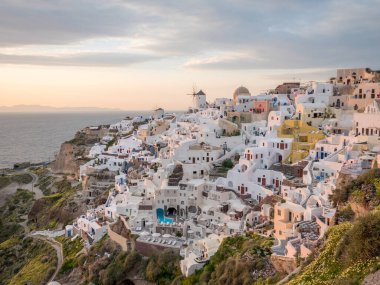 Oia Santorini adasında görünümünü
