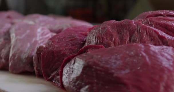 Carne de porco plano médio 4k, sem correção de cor — Vídeo de Stock