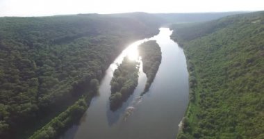 Yin ve Yang Adaları, dnister havadan görünümü