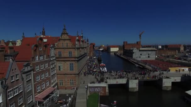 Gdańsk, most przez rzekę, Polska — Wideo stockowe