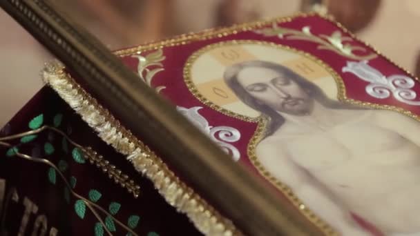 Icon of Jesus Christ on the table — Stock Video