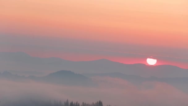 Sunrise time lapse on top of mountains, with beautiful clouds — 비디오