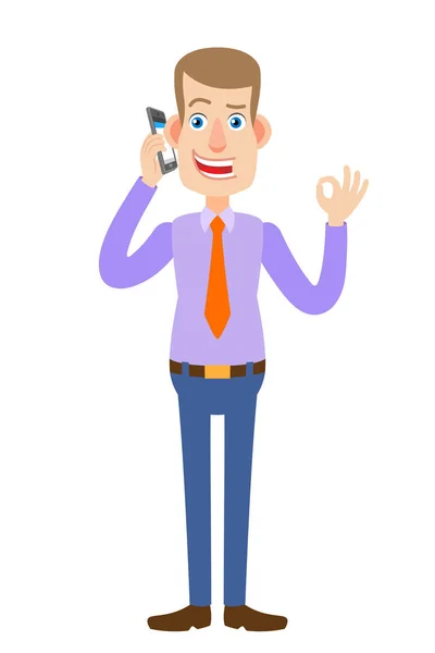 Empresário falando no celular e mostrando um sinal de mão ok — Vetor de Stock
