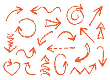 Elle çizilmiş balmumu mum boya eğlenceli Kırmızı oklar kümesi. 