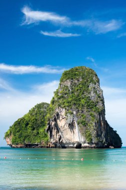 Krabi Beach'te Phra Nang mağara