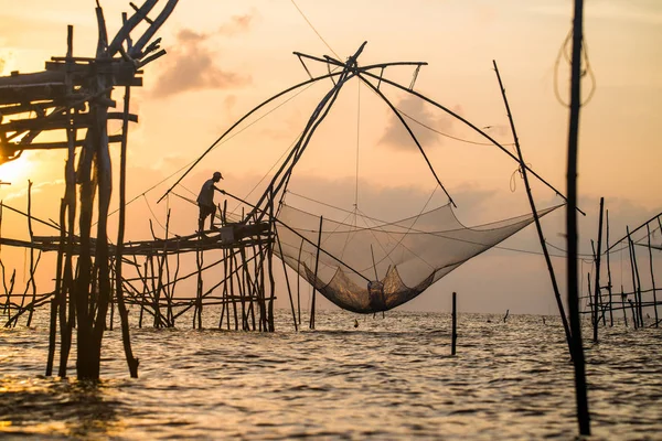 Redes de pesca tailandesas, equipamento de pesca — Fotografia de Stock