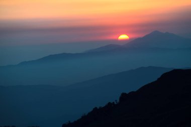 Sunset mountain üzerinde