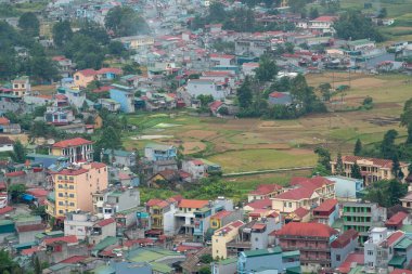 Quan Ba İkiz Dağları ya da Peri Dağları 'nın en iyi manzarası
