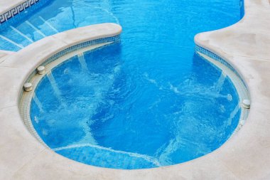 Masaj için jakuzi, yakın çekim, açık havuz