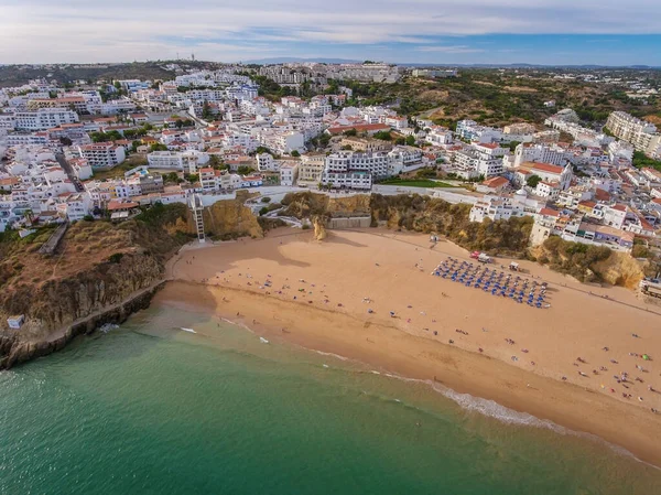 Plażowi Rybacy Turyści Wakacjach Albufeira Portugalia — Zdjęcie stockowe
