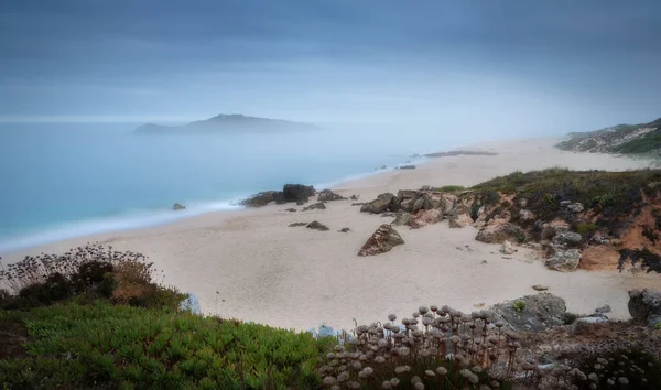 Isla Mágica Paisaje Marino Niebla Pessegueiro Sines Portugal Alenteijo —  Fotos de Stock