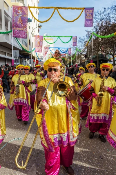 Loule Portugal Februari 2016 Vrolijke Carnavalsoptocht Loule Algarve Portugal Deelnemers — Stockfoto