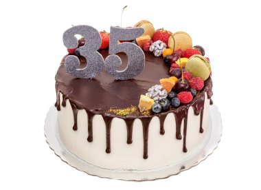 Yıldönümü için çikolatalı pasta. Şekil 35, Meyve ve bisküvi