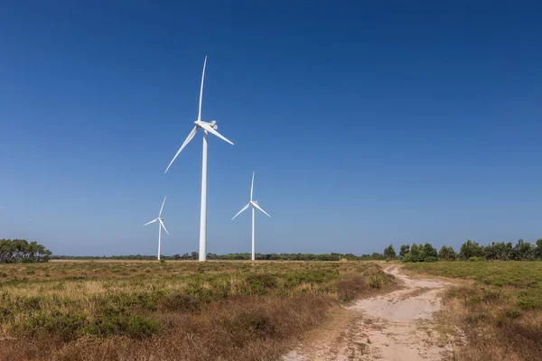 Systém Větrných Turbín Nahromadit Energii Portugalsko Sagres Road Field — Stock fotografie