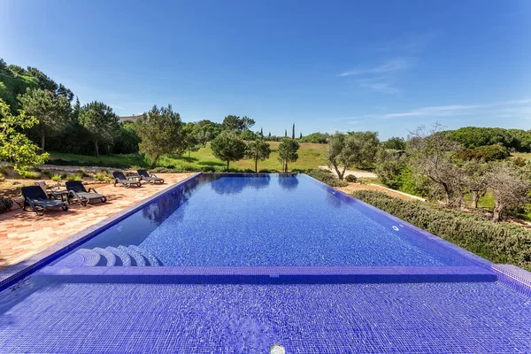 Luxus Pool Für Schwimmen Und Erholung Sommer — Stockfoto